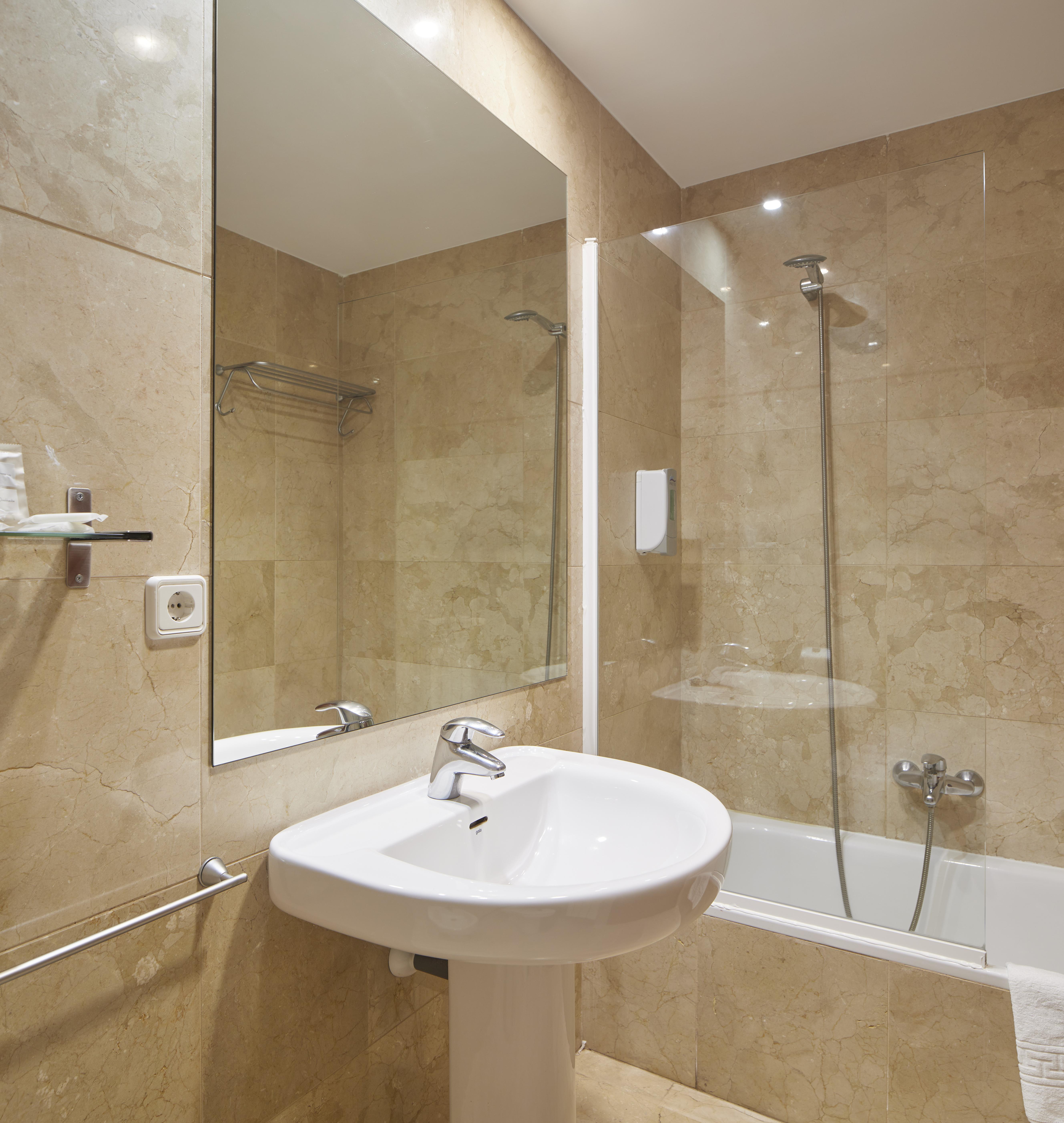 Iraipe Logrono Hotel Kültér fotó